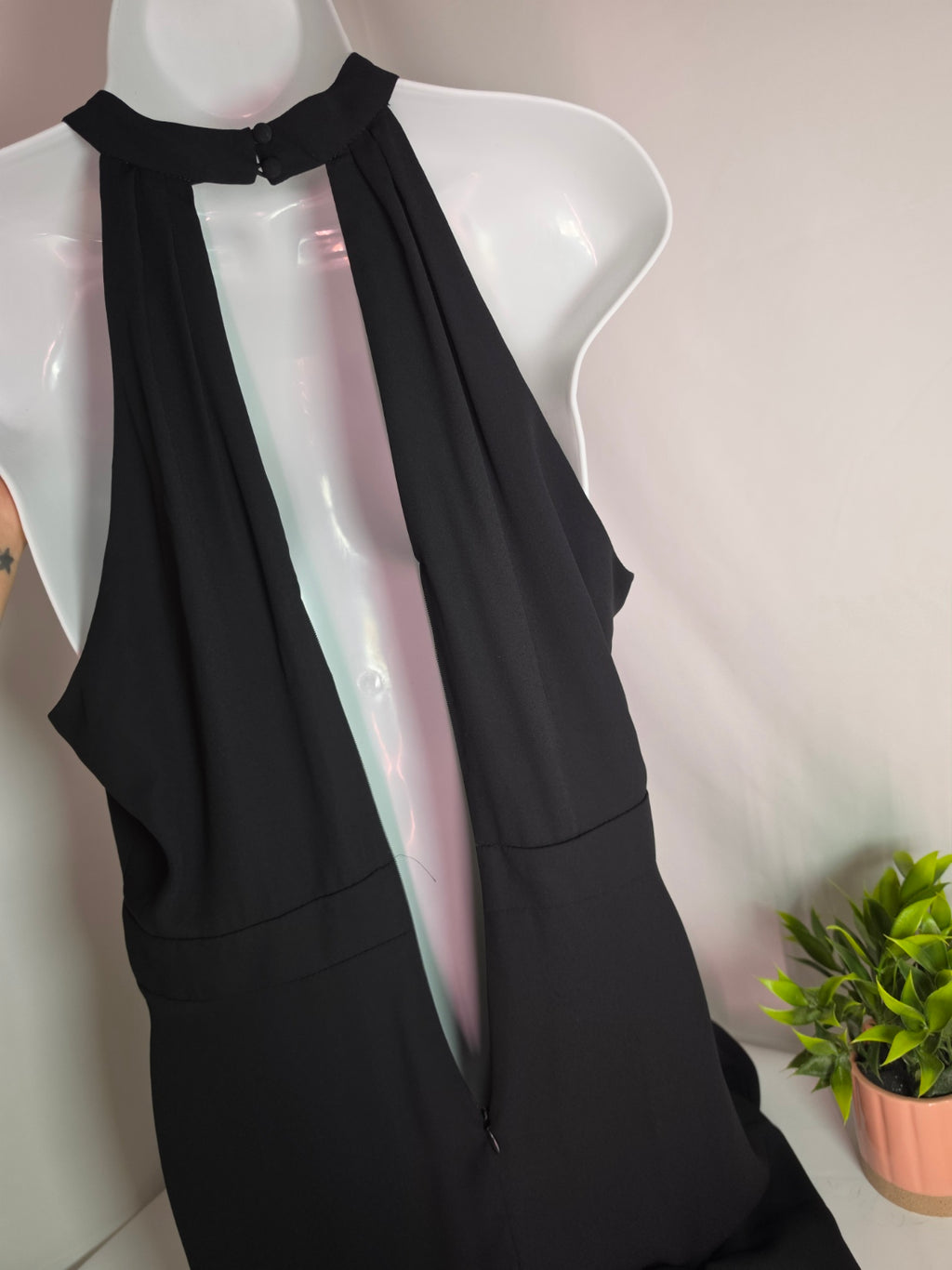 Design Lab Lord & Taylor Black Halter Keyhole Dress Size L/G