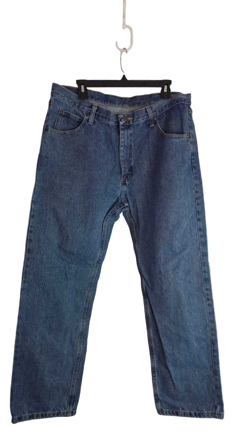 Wrangler Men's 40x30 Relaxed Fit Jeans Medium Wash 100% Cotton Denim