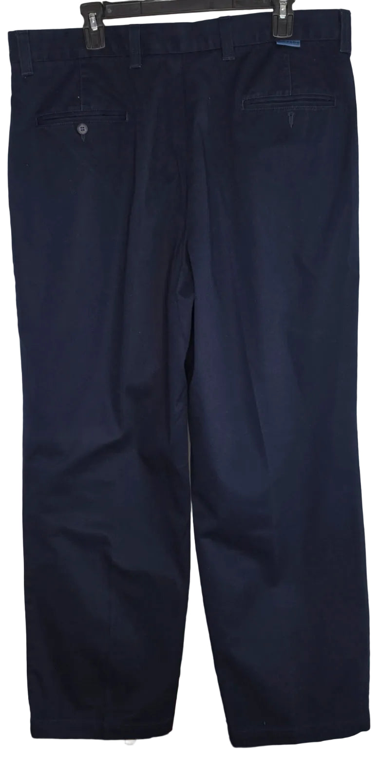 Dockers Tour Men’s Navy Pleated Chino Pants – W38 L30 – 100% Cotton