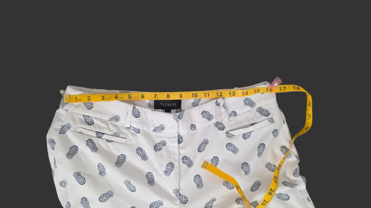 Talbots The Perfect Crop Curvy Pants Size 10 White Navy Pineapple Print Chino