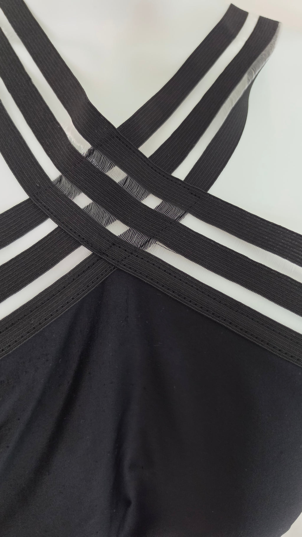 Emme Jordan Women’s Large Black One Piece Swimsuit Criss Cross Mesh Stripe