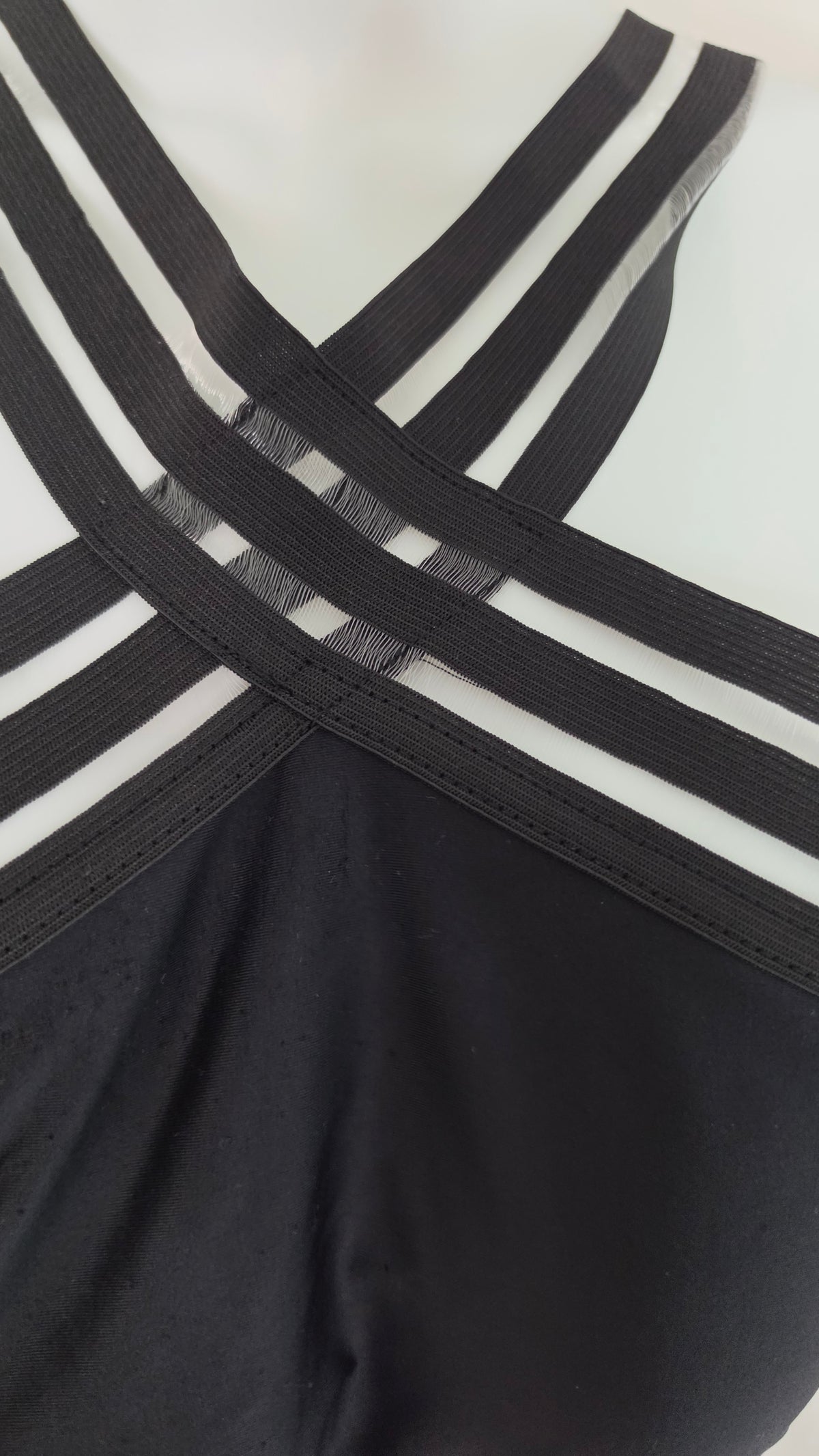 Emme Jordan Women’s Large Black One Piece Swimsuit Criss Cross Mesh Stripe