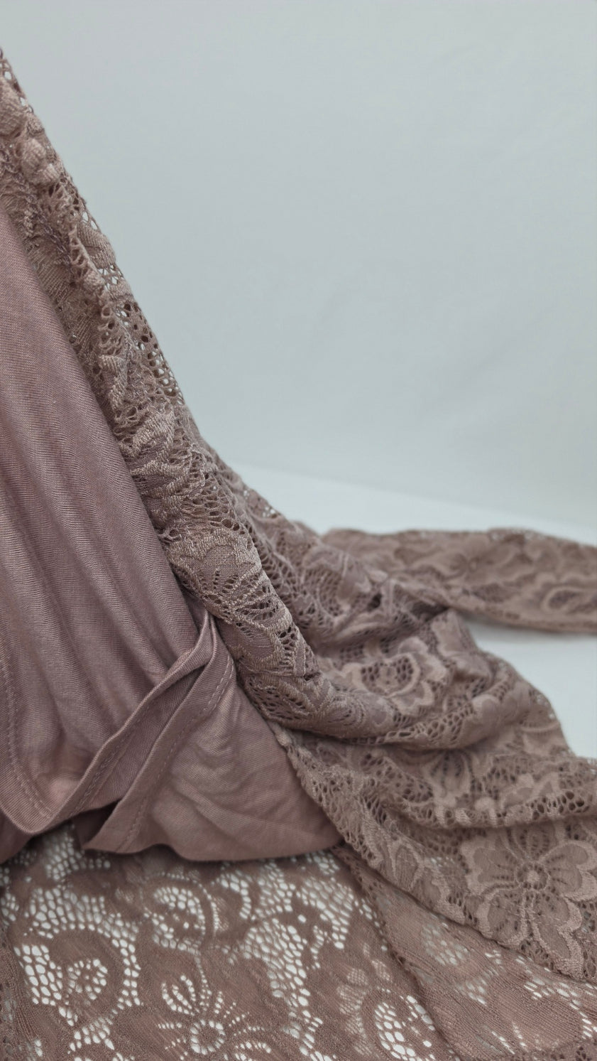 Cale & Gage Mauve Floral Lace Long Sleeve Blouse