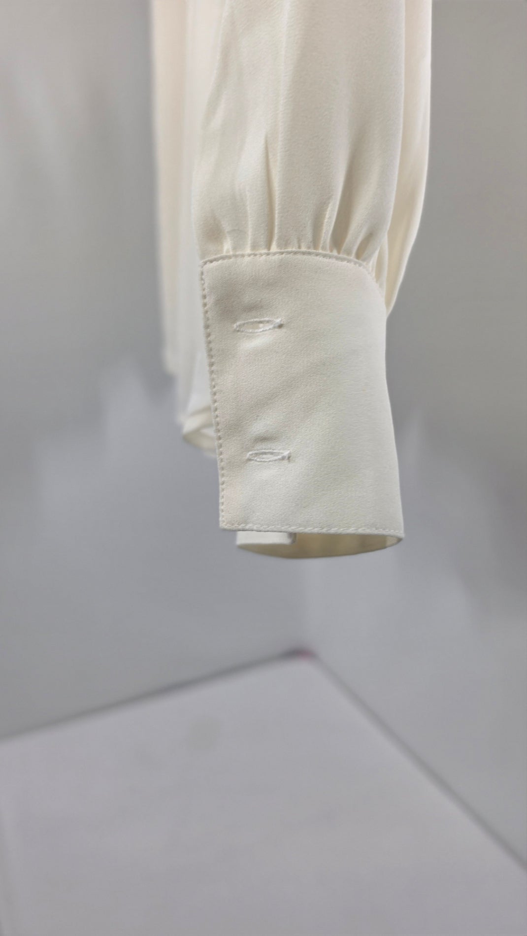 Lark & Ro Ivory Long Sleeve Blouse