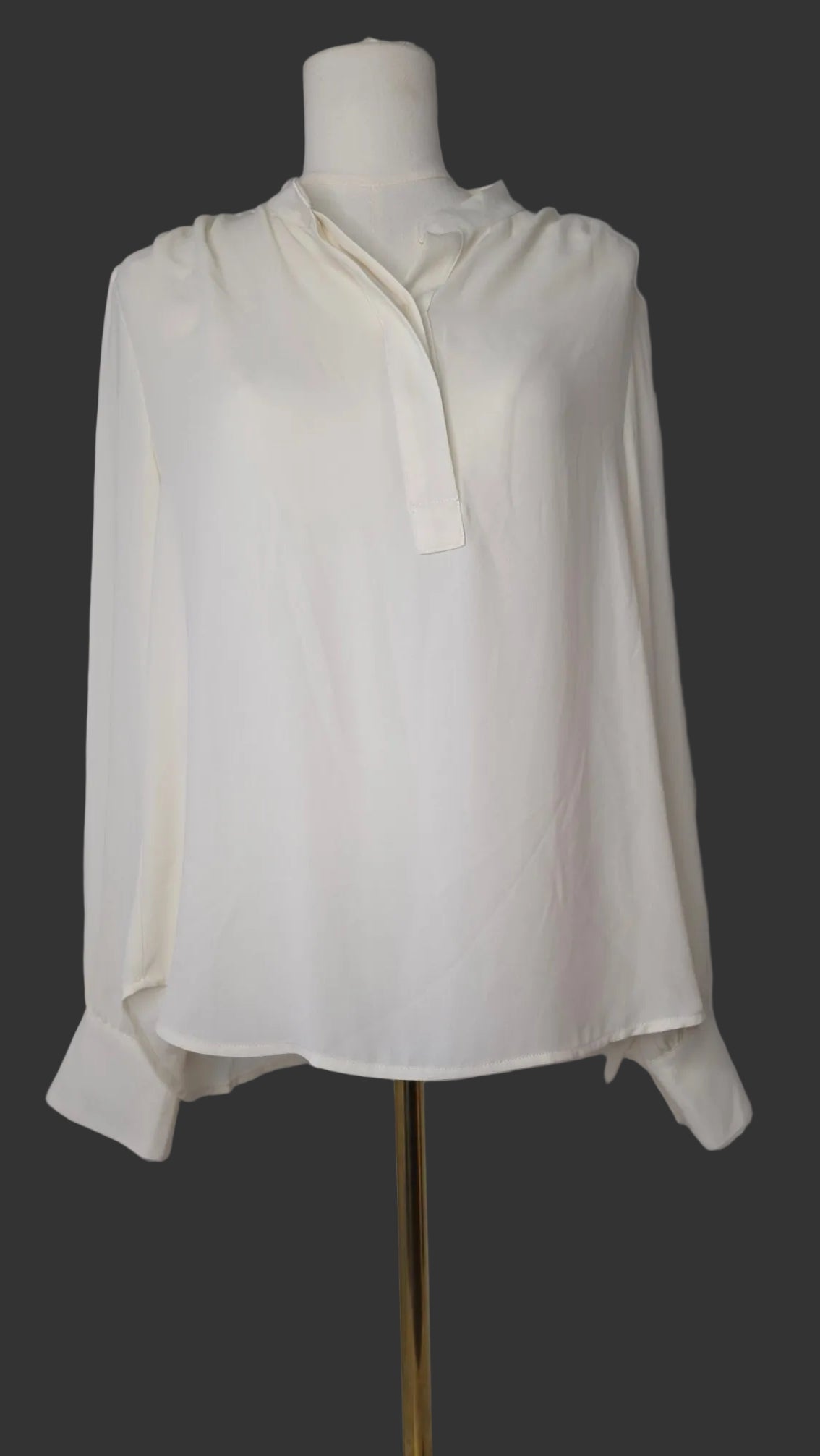 Lark & Ro Ivory Long Sleeve Blouse