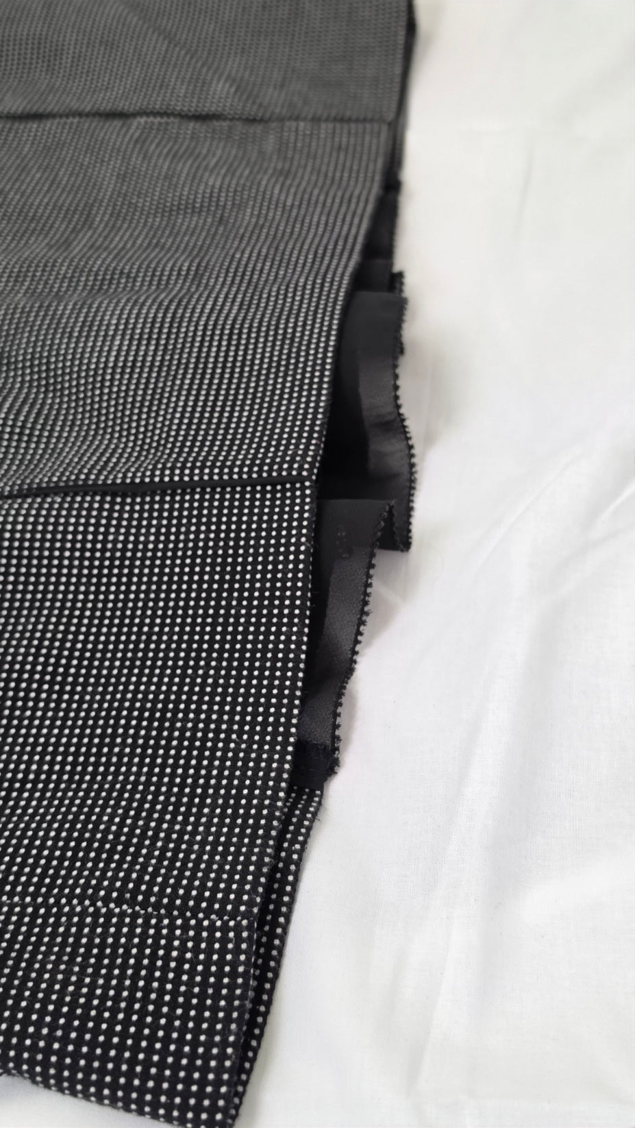White House Black Market Size 10 Black White Micro Dot Pencil Skirt Ruffle Hem