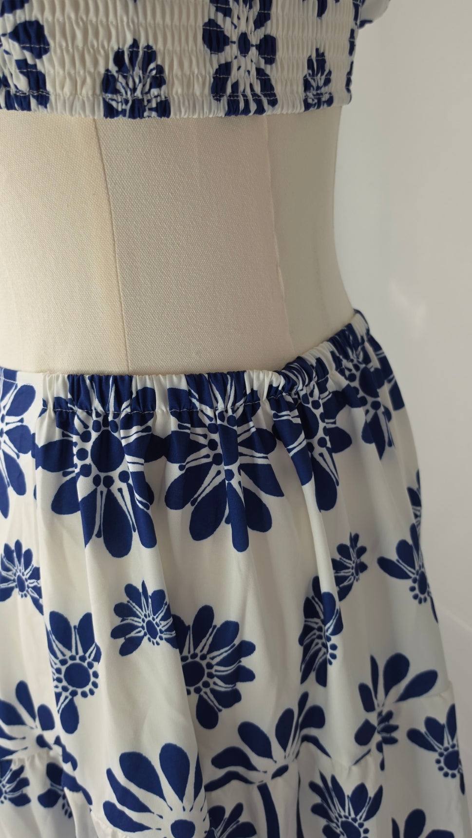 White Blue Floral Short Sleeve Dress M Puff Sleeve Smocked Back Lightweight See Through