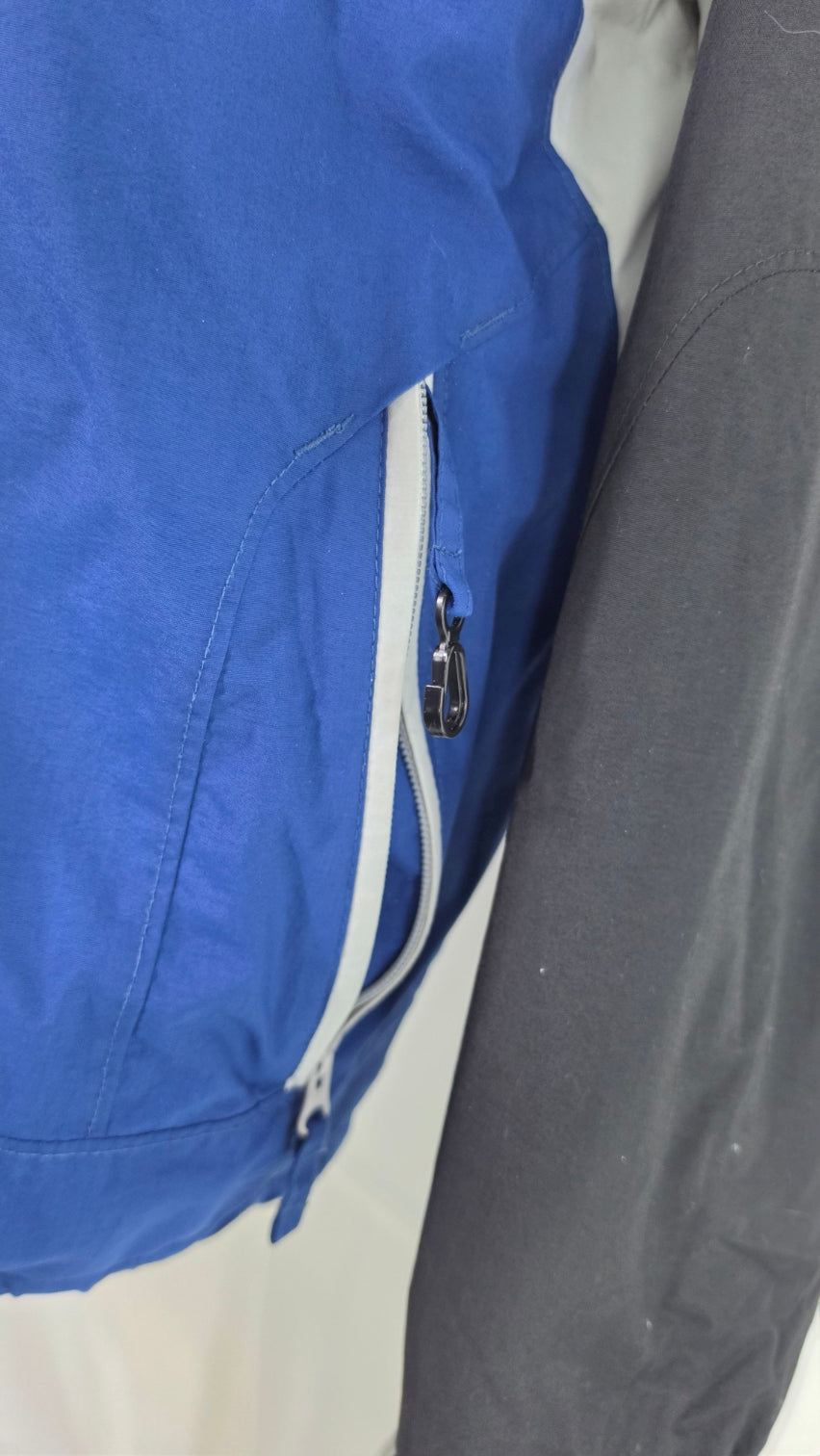 Columbia Men's Blue Black White Insulated Winter Jacket – Medium
