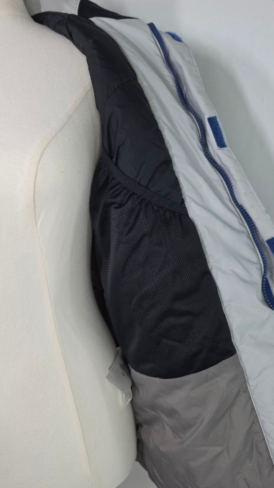 Columbia Men's Blue Black White Insulated Winter Jacket – Medium