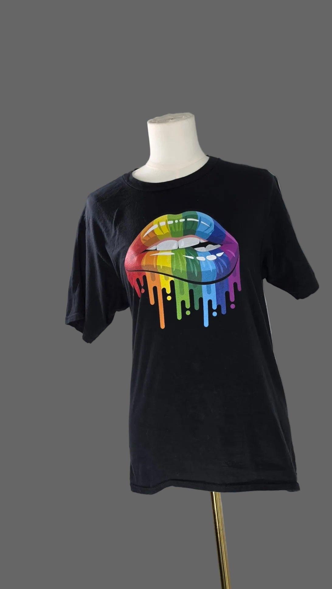 Port & Company Rainbow Lips Graphic T-Shirt Black Size S