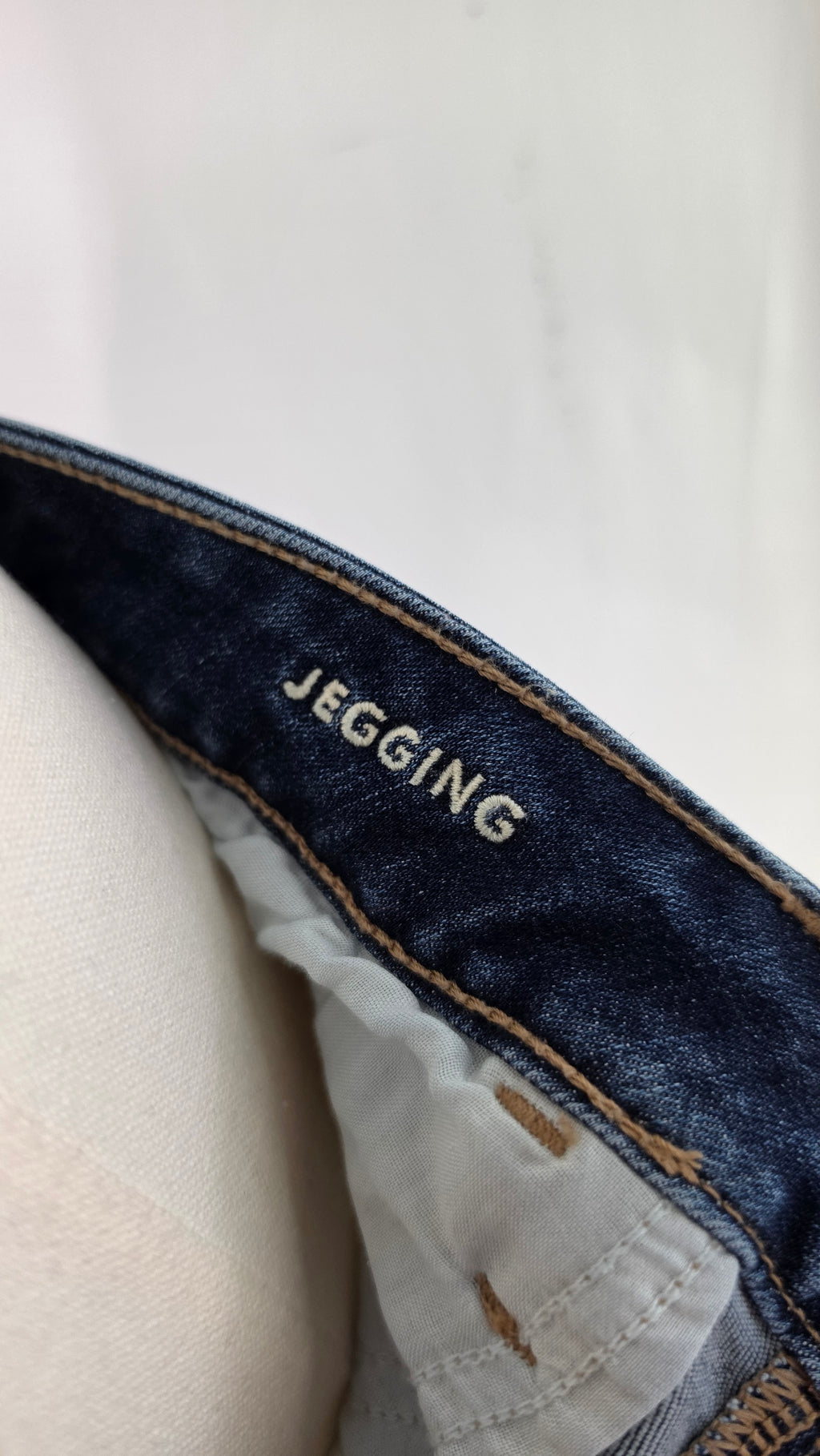 American Eagle Jegging Next Level Stretch Jeans – Size 6 Regular