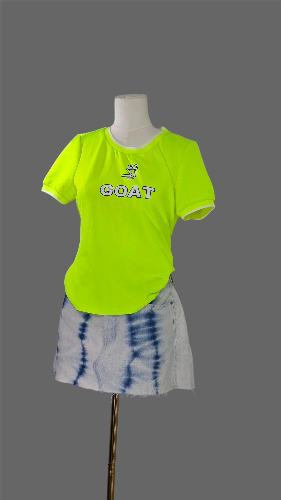 Shane Justin Runway Neon Yellow GOAT Graphic Puff Sleeve Top XL