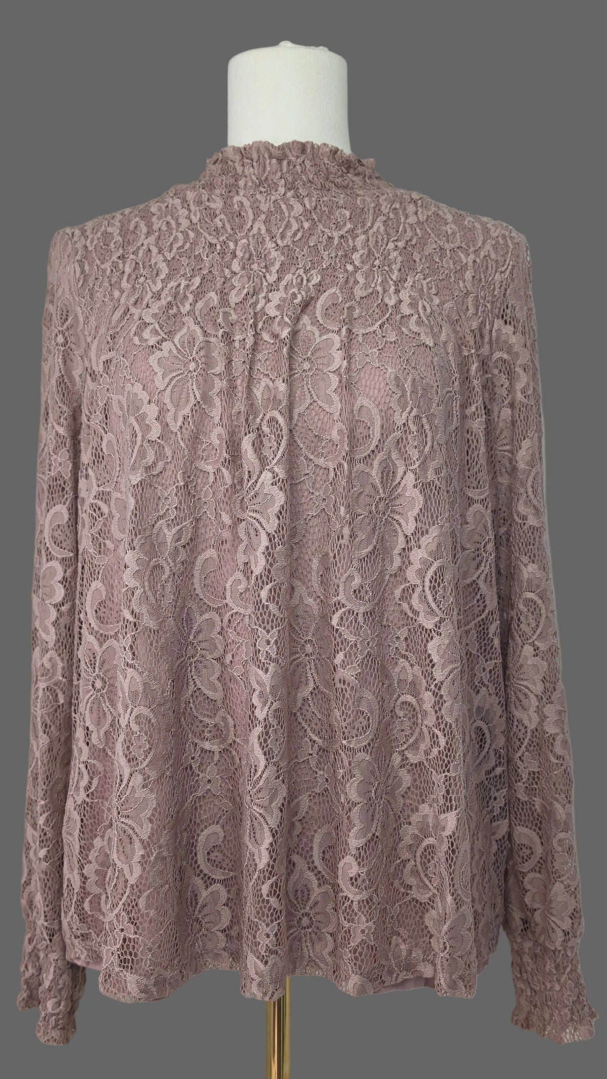 Cale & Gage Mauve Floral Lace Long Sleeve Blouse