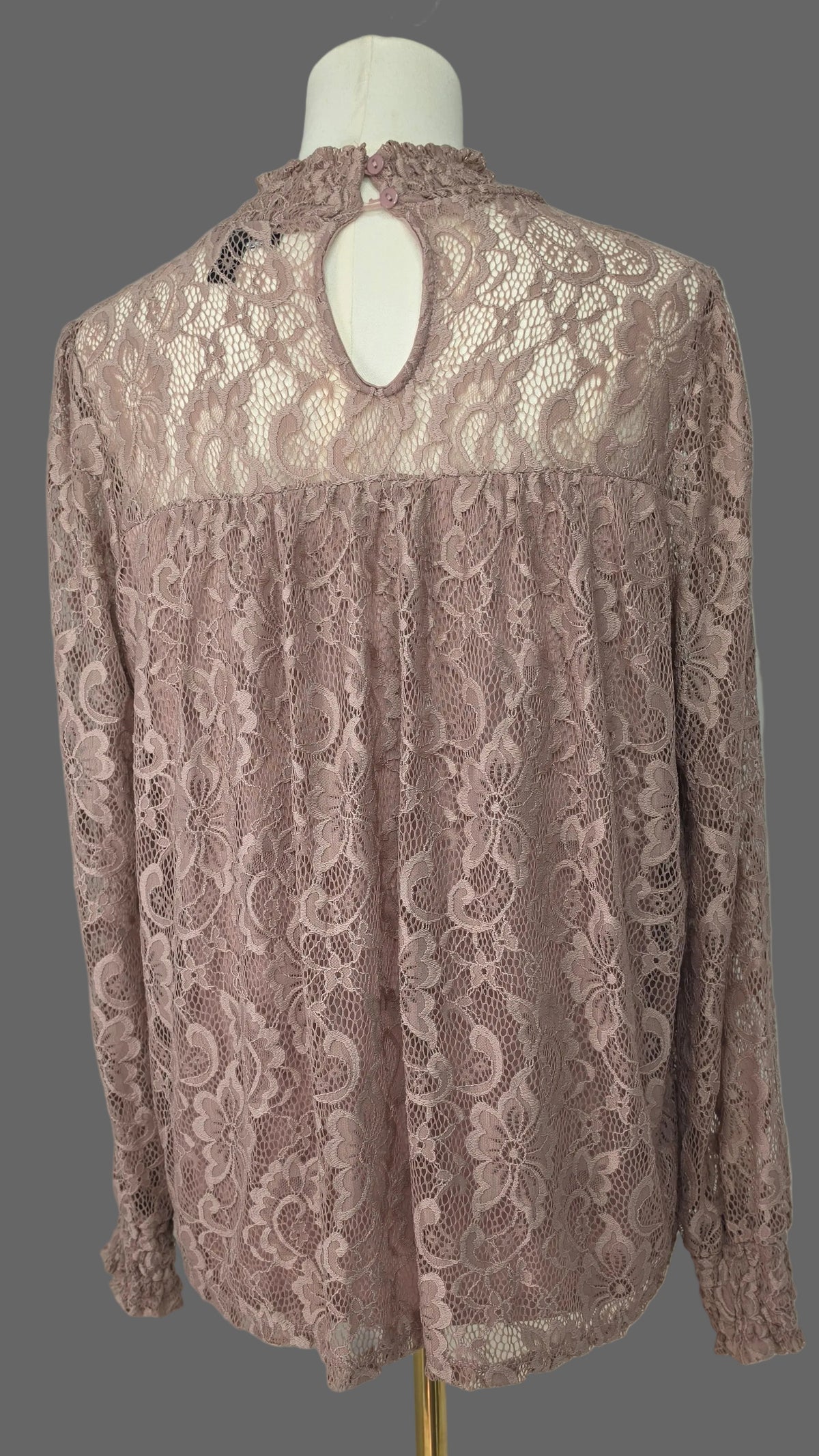 Cale & Gage Mauve Floral Lace Long Sleeve Blouse